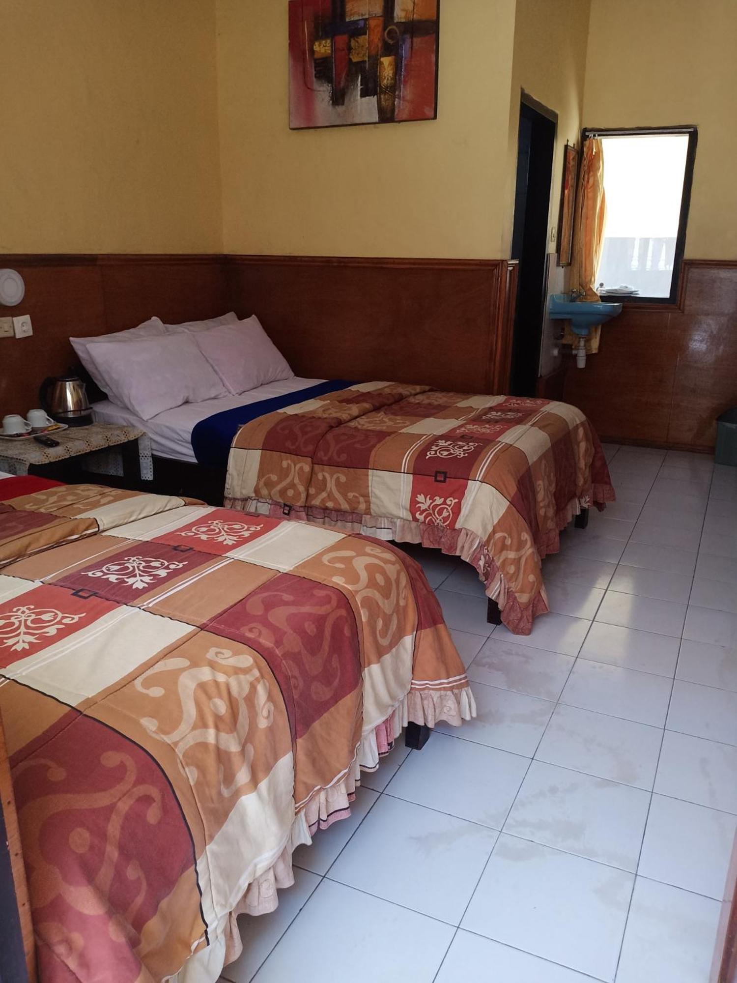 Cemara Indah Hotel Bromo Room photo