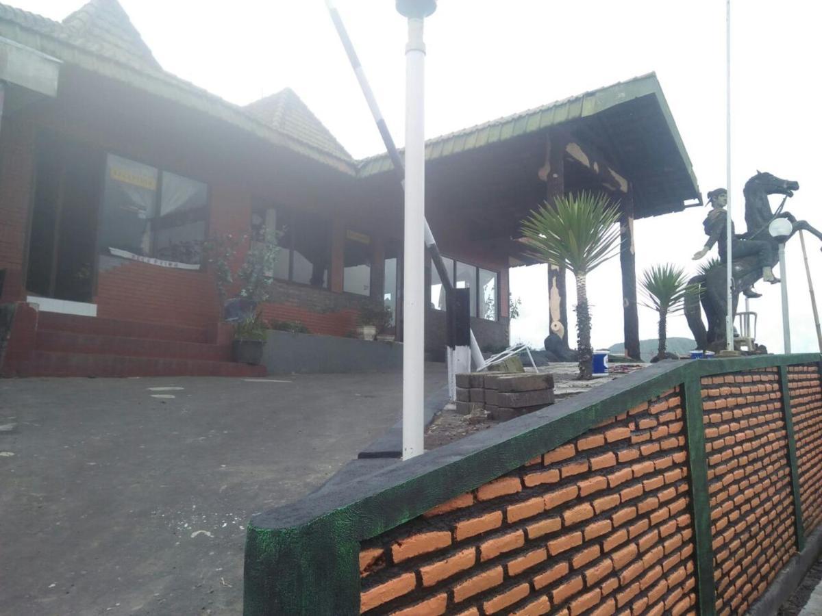 Cemara Indah Hotel Bromo Exterior photo